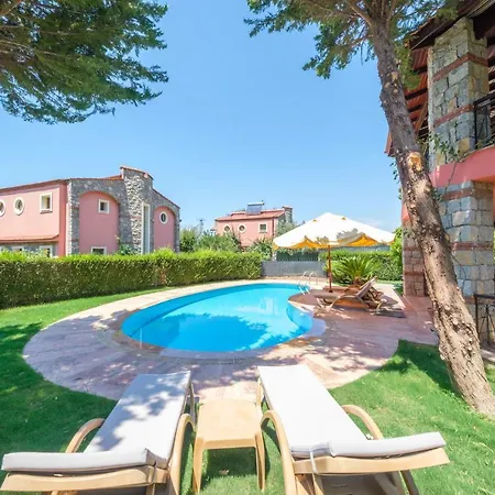 Villa Aka *
